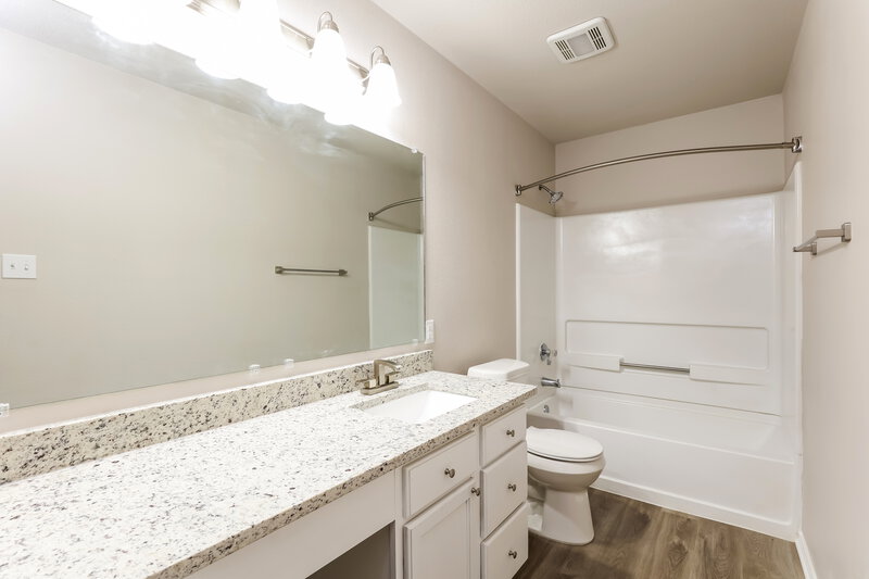 2,505/Mo, 18814 Redrock Crk San Antonio, TX 78259 Bathroom View