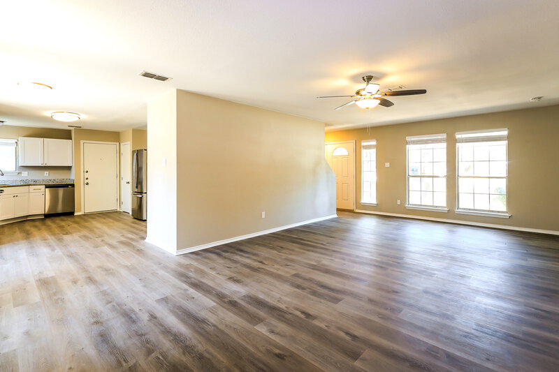 3,140/Mo, 8818 Boise Hills Dr San Antonio, TX 78250 Living Room View 2