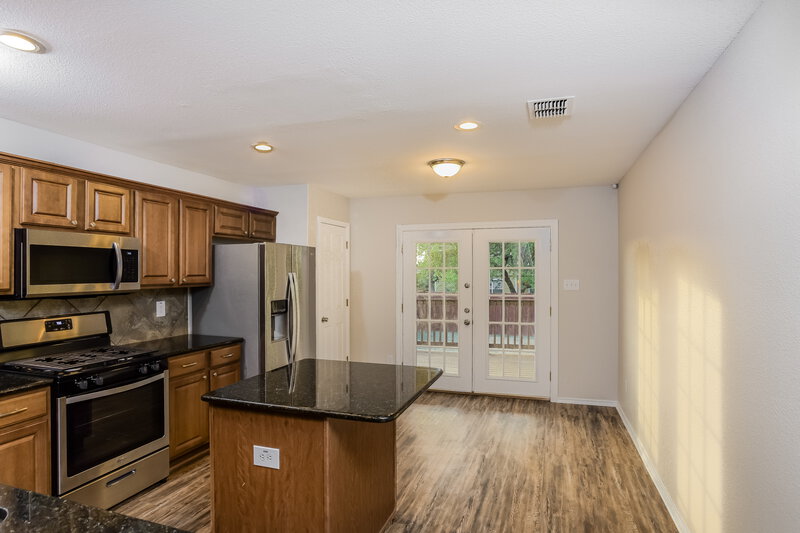 2,430/Mo, 214 Cardinal Way San Antonio, TX 78253 Kitchen View 2