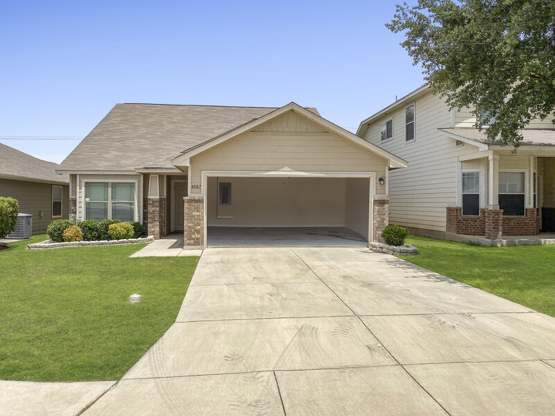 2,110/Mo, 4807 Badland Beacon Converse, TX 78109 External View