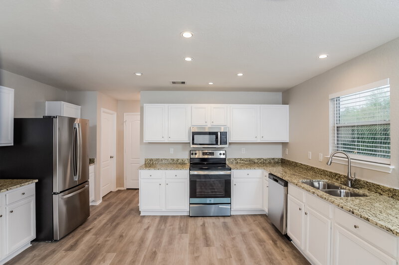 1,955/Mo, 10711 Amble Coach San Antonio, TX 78245 Kitchen View