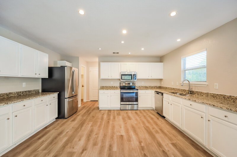 1,740/Mo, 10711 Amble Coach San Antonio, TX 78245 Kitchen View