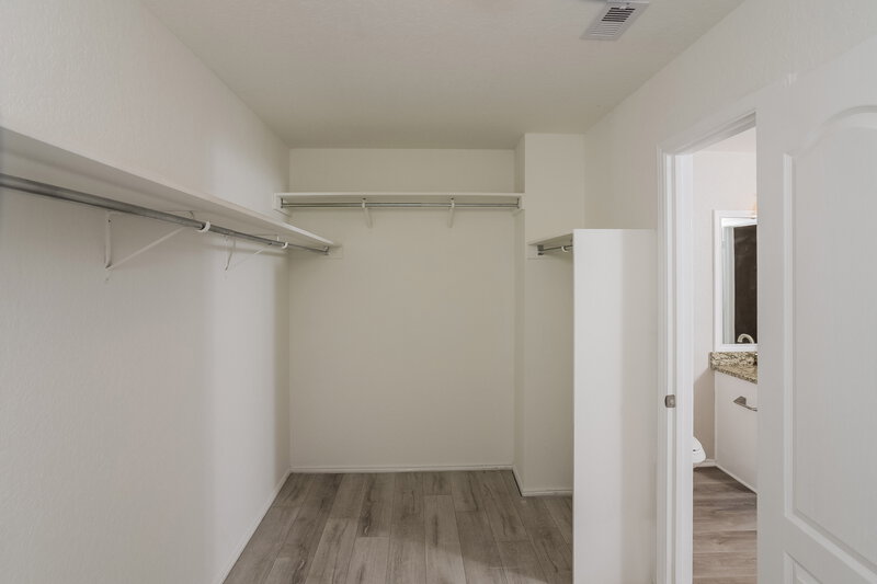 1,955/Mo, 10711 Amble Coach San Antonio, TX 78245 Walk In Closet View