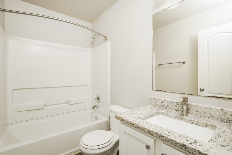 2,055/Mo, 6323 Wild Flower Way San Antonio, TX 78244 Bathroom View