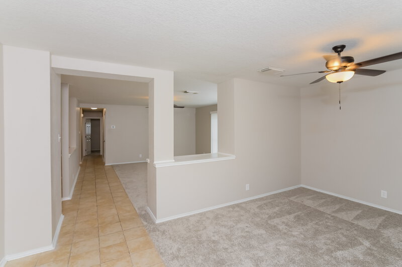 1,675/Mo, 9963 Sunview Pass San Antonio, TX 78245 Living Room View