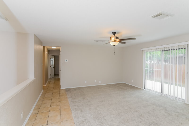 1,675/Mo, 9963 Sunview Pass San Antonio, TX 78245 Dining Room View 2