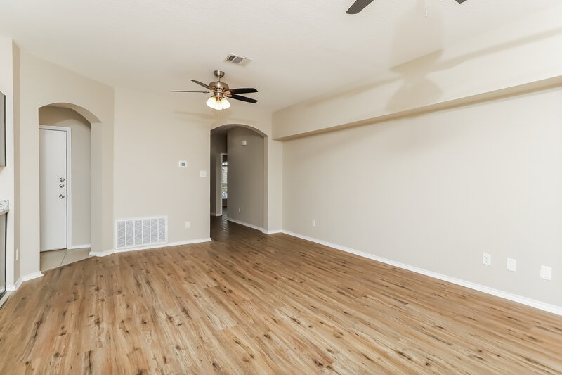 1,780/Mo, 1013 Clarkston Dr Seguin, TX 78155 Living Room View