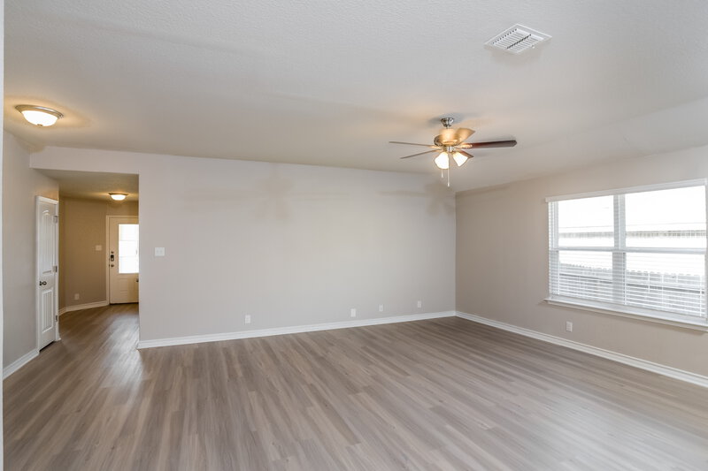 2,180/Mo, 5904 Calaveras Way San Antonio, TX 78253 Living Room View 2