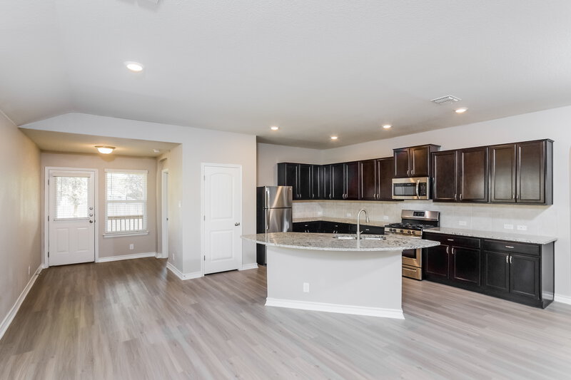 2,180/Mo, 5904 Calaveras Way San Antonio, TX 78253 Kitchen View