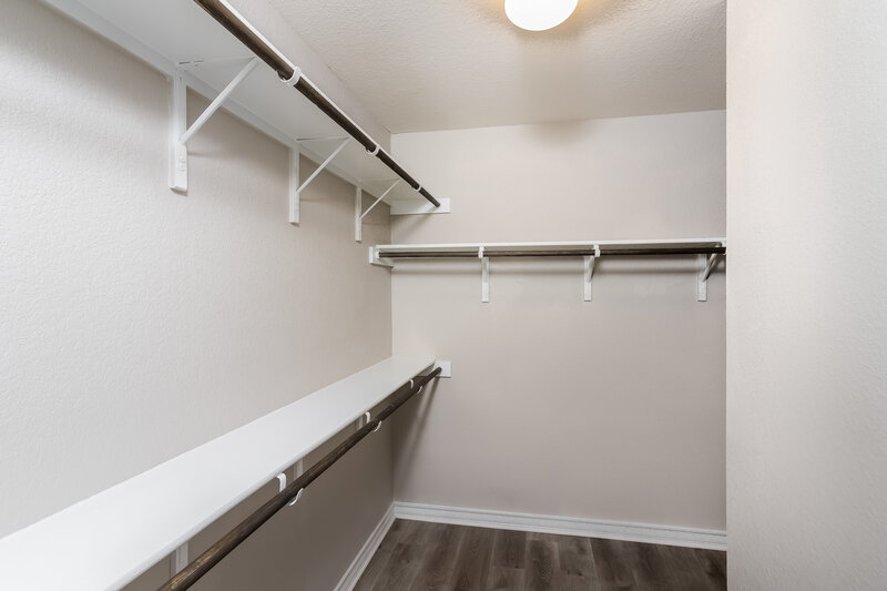 2,180/Mo, 5904 Calaveras Way San Antonio, TX 78253 Walk In Closet View