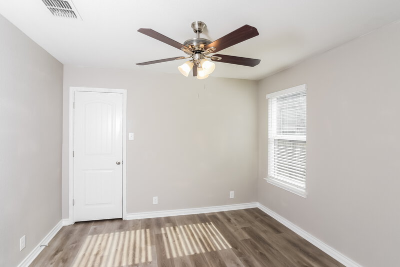 2,180/Mo, 5904 Calaveras Way San Antonio, TX 78253 Bedroom View 2