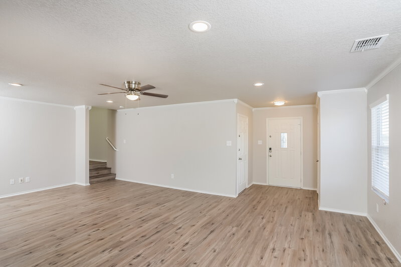 2,125/Mo, 25423 Bermuda Run San Antonio, TX 78261 Living Room View 2