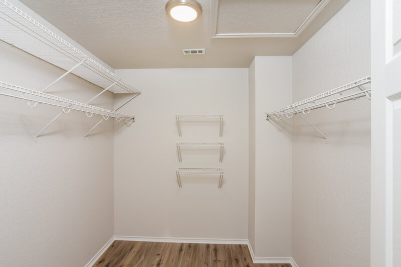 2,125/Mo, 25423 Bermuda Run San Antonio, TX 78261 Walk In Closet View