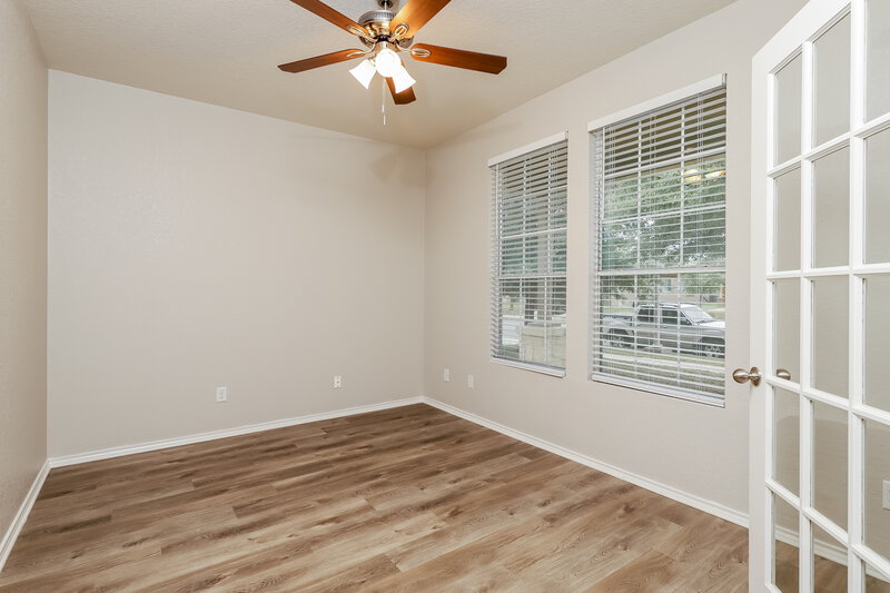 2,630/Mo, 3620 Cherokee Winds Selma, TX 78154 Office View