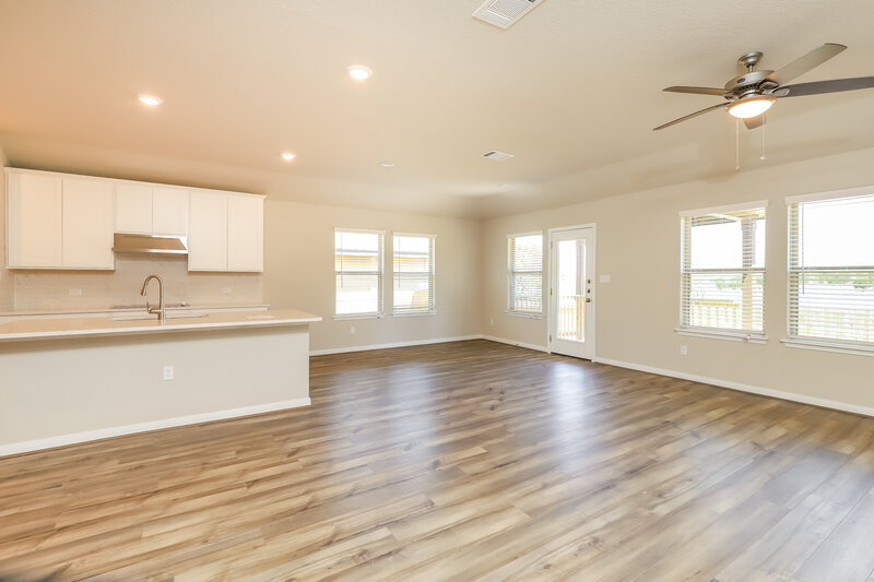 1,985/Mo, 520 Shelton Pass Cibolo, TX 78108 Family Room View