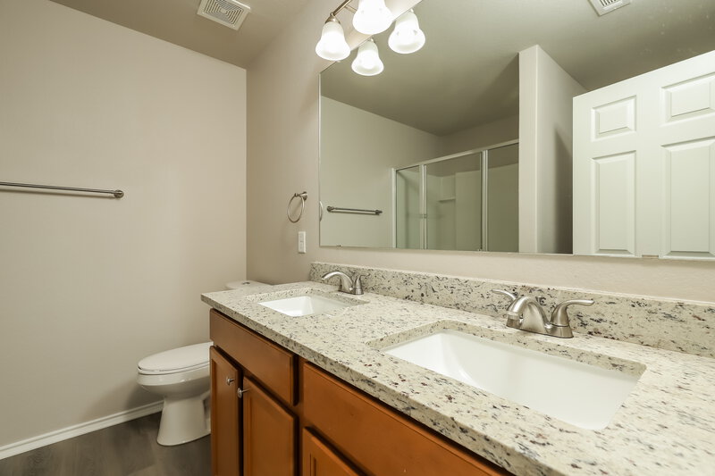 1,830/Mo, 148 Rock Nettle New Braunfels, TX 78130 Bathroom View