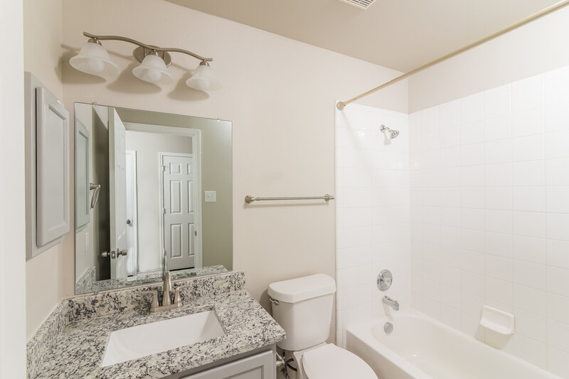 2,060/Mo, 10814 Pony Mesa San Antonio, TX 78254 Bathroom View