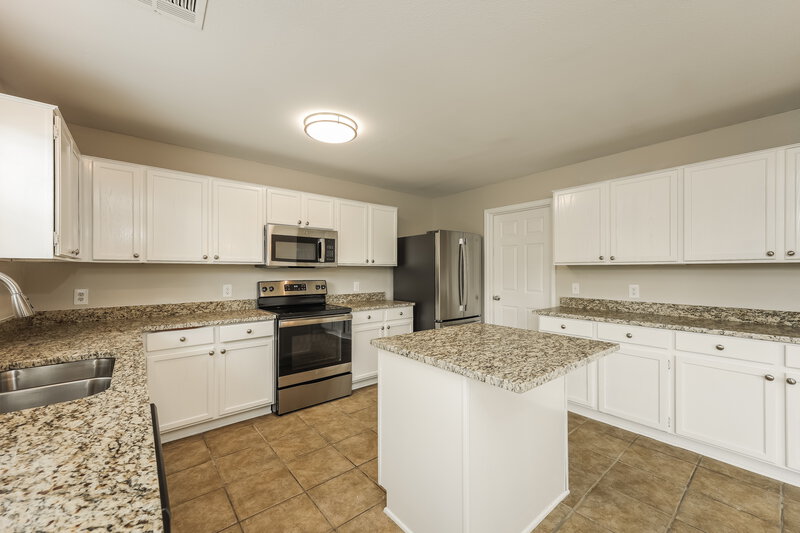 1,770/Mo, 3522 Blue Topaz San Antonio, TX 78245 Kitchen View 2