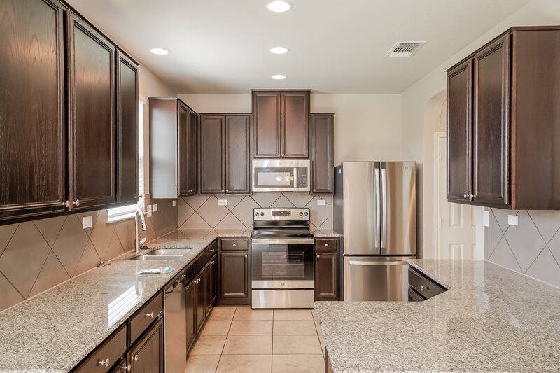 2,495/Mo, 3824 Legend Pond New Braunfels, TX 78130 Kitchen View