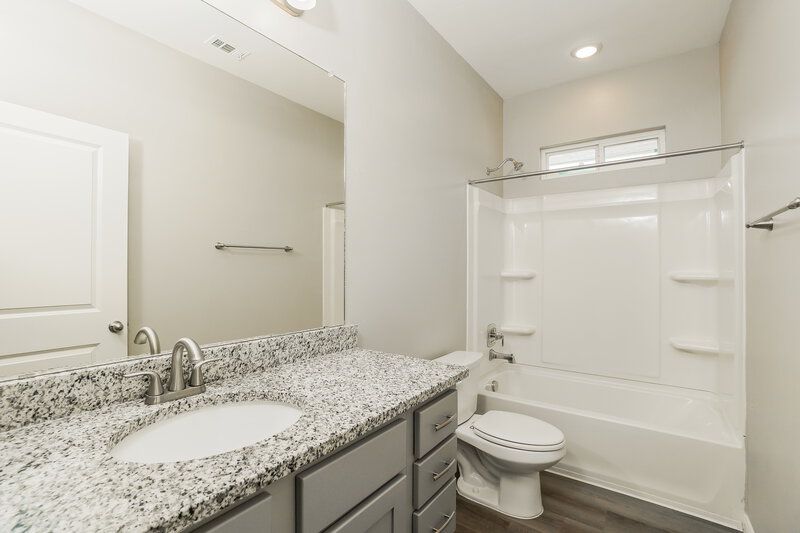 1,630/Mo, 3849 Ivy Path Saint Hedwig, TX 78152 Bathroom View