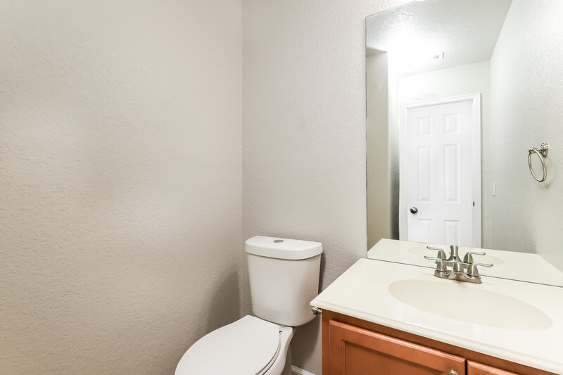 1,890/Mo, 3418 Maguey Trl San Antonio, TX 78245 Bathroom View 2
