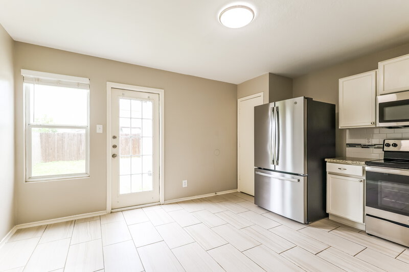 1,510/Mo, 7223 Archers Coach San Antonio, TX 78244 Kitchen View