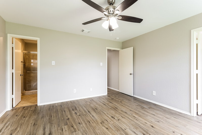 1,510/Mo, 7223 Archers Coach San Antonio, TX 78244 Main Bedroom View 2