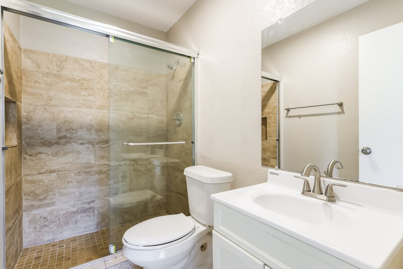 1,510/Mo, 7223 Archers Coach San Antonio, TX 78244 Main Bathroom View