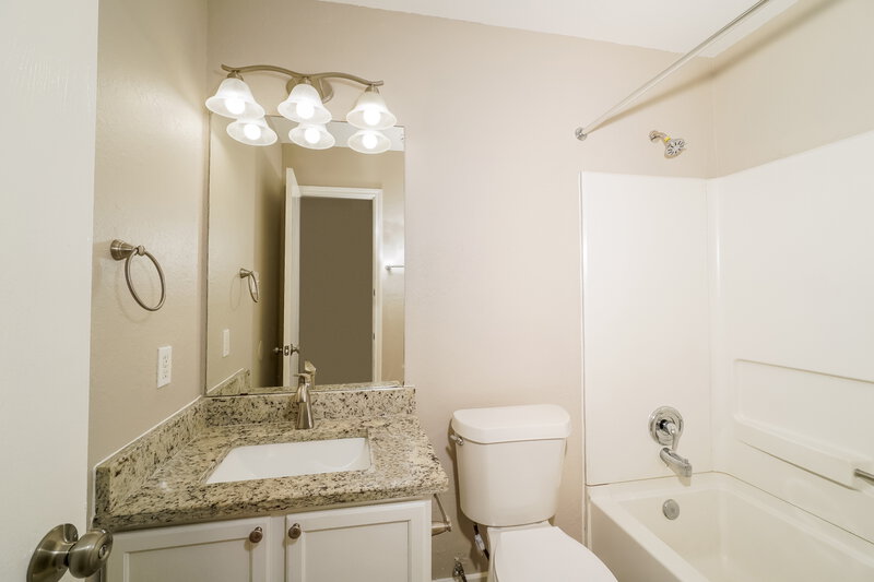 1,540/Mo, 7223 Archers Coach San Antonio, TX 78244 Bathroom View