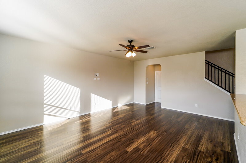 2,300/Mo, 116 Hinge Chase Cibolo, TX 78108 Living Room View