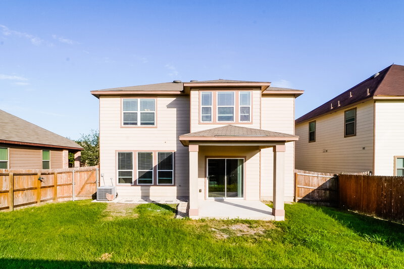 2,300/Mo, 116 Hinge Chase Cibolo, TX 78108 Rear View