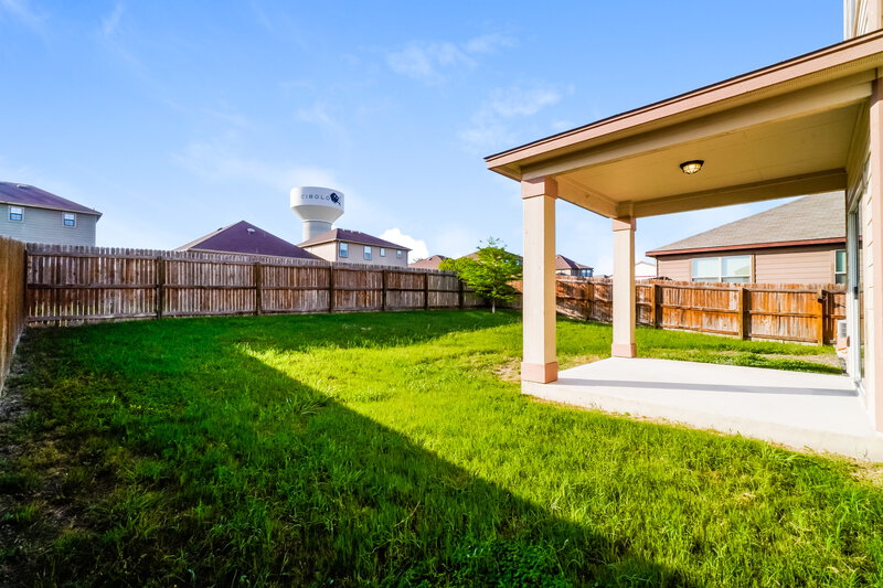 2,300/Mo, 116 Hinge Chase Cibolo, TX 78108 Rear View 2