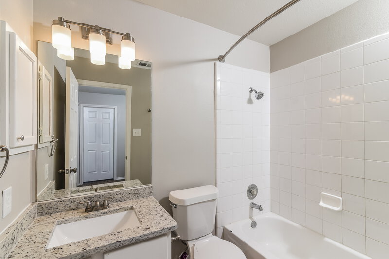2,065/Mo, 12019 Shotgun Way Helotes, TX 78023 Bathroom View