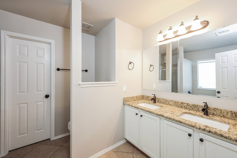 2,150/Mo, 12814 Capri San Antonio, TX 78253 Main Bedroom View 3