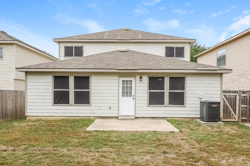2,150/Mo, 12814 Capri San Antonio, TX 78253 Rear View