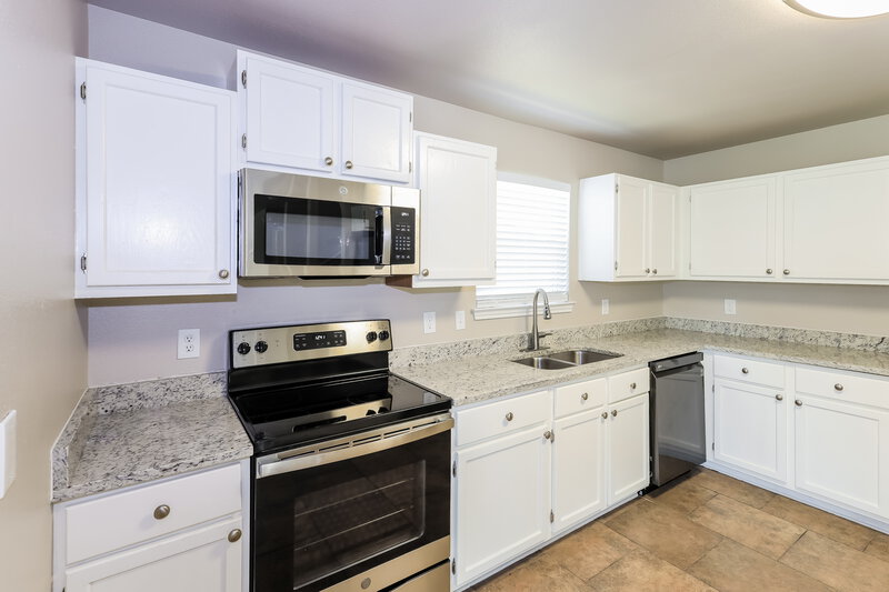 1,970/Mo, 816 Cub Path San Antonio, TX 78251 Kitchen View