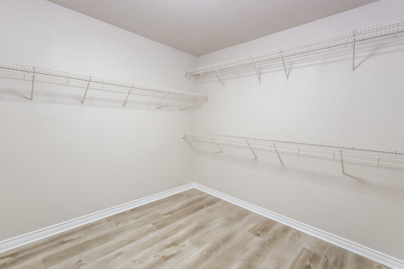 1,970/Mo, 816 Cub Path San Antonio, TX 78251 Walk In Closet View