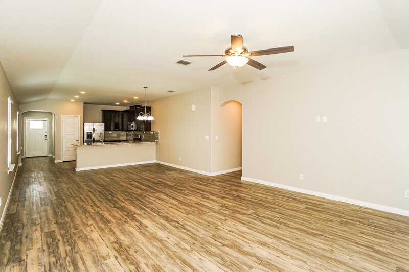 2,025/Mo, 2028 Atticus Dr San Antonio, TX 78245 Living Room View 2