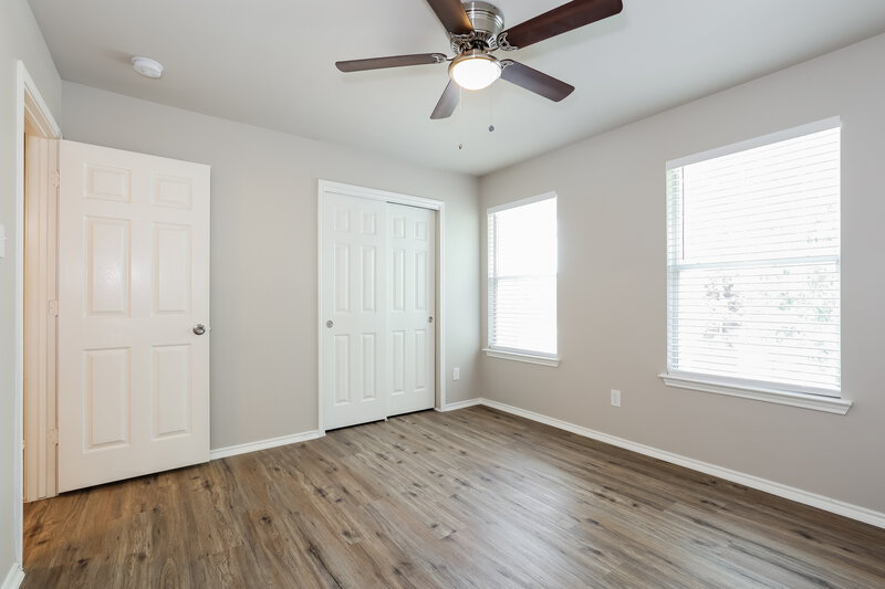 1,825/Mo, 8815 Meadow Spgs Universal City, TX 78148 Bedroom View