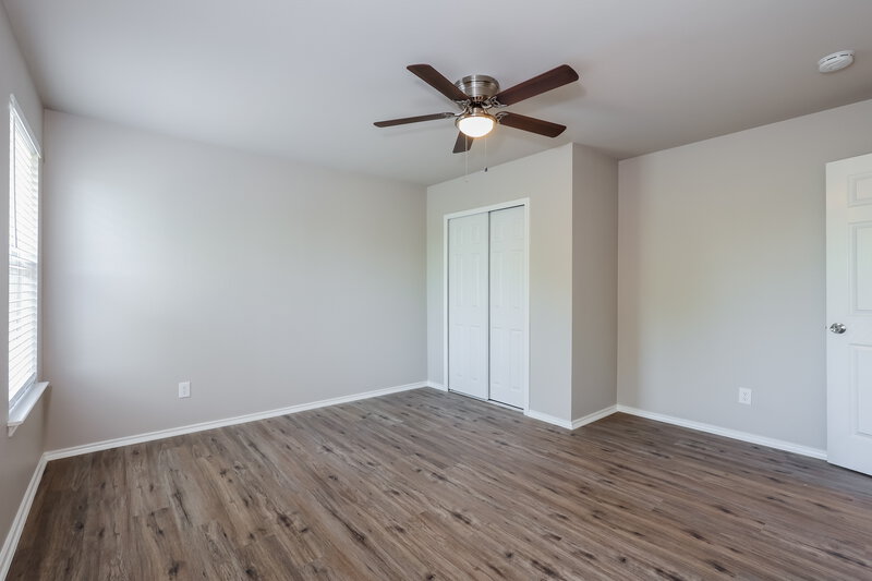 1,825/Mo, 8815 Meadow Spgs Universal City, TX 78148 Bedroom View 2