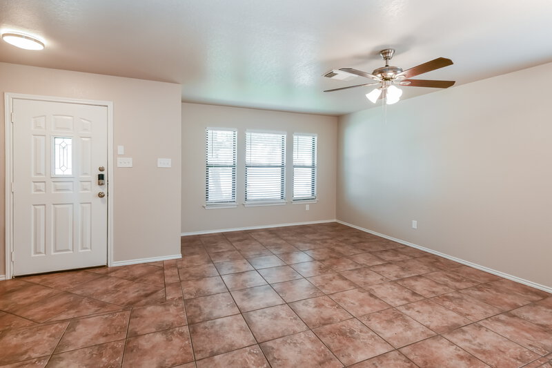 1,735/Mo, 506 Empresario Dr San Antonio, TX 78253 Living Room View