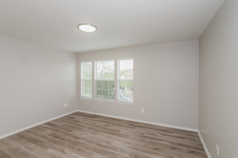 1,960/Mo, 10931 Soogan Trl San Antonio, TX 78245 Main Bedroom View
