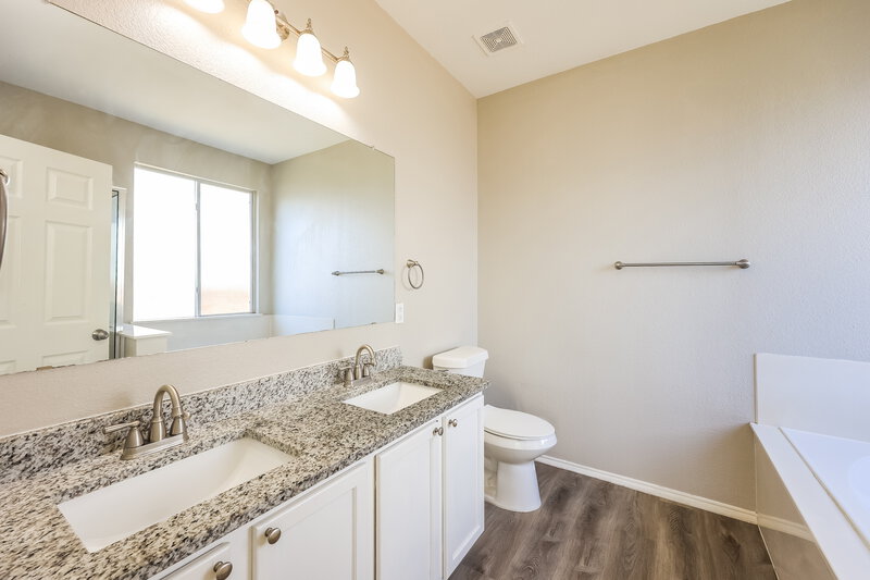 1,645/Mo, 200 Rustic Acres Schertz, TX 78154 Main Bathroom View