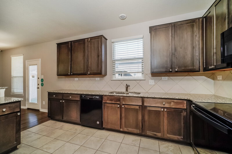 1,870/Mo, 3952 Gentle Mdw New Braunfels, TX 78130 Kitchen View 2