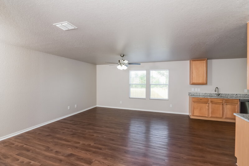 0/Mo, 217 Hinge Loop Cibolo, TX 78108 Dining Room View