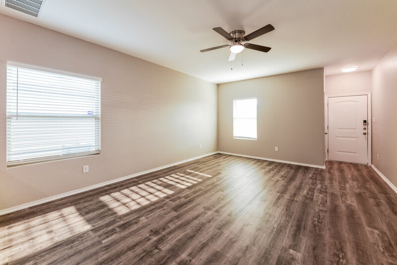 0/Mo, 10219 Waverunner Converse, TX 78109 Living Room View 2