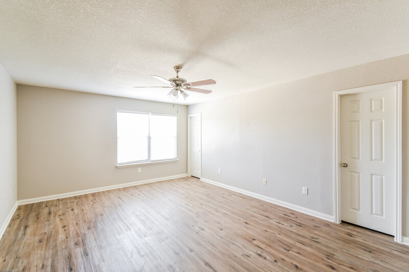 1,800/Mo, 11806 Luckey Vis San Antonio, TX 78252 Main Bedroom View 2