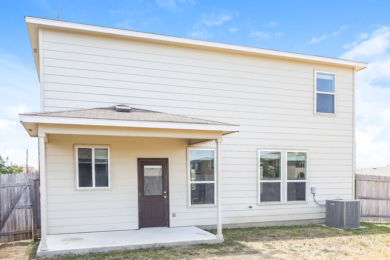 2,330/Mo, 10103 Reyes Hts San Antonio, TX 78254 Rear View