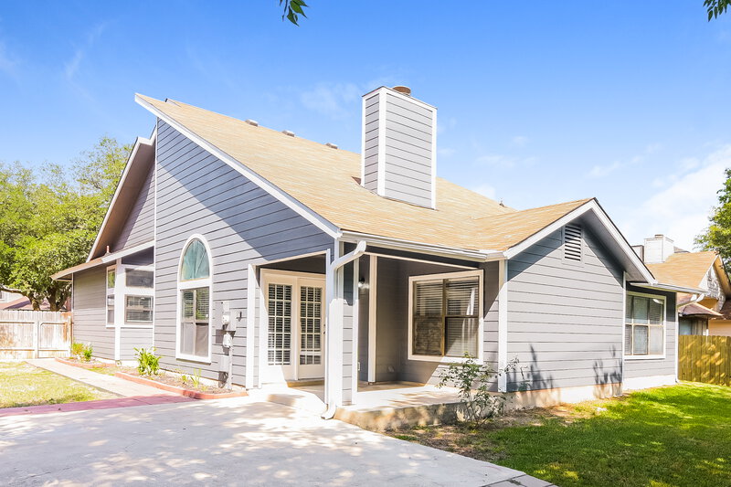 2,355/Mo, 9710 Spring Harvest San Antonio, TX 78254 Rear View 2