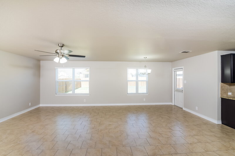 2,385/Mo, 8707 Ritter Ldg San Antonio, TX 78254 Living Room View 2